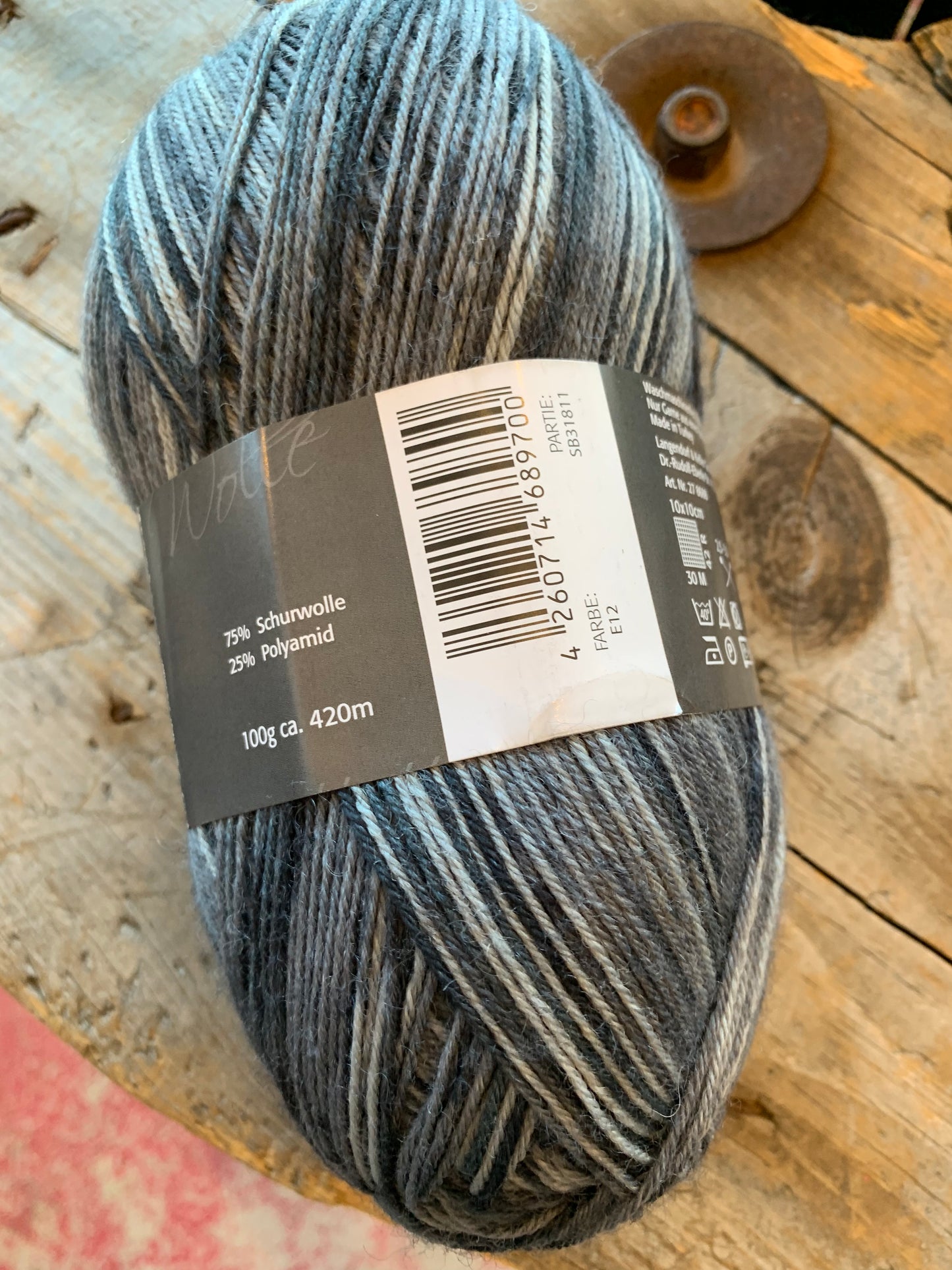 LIQUIDATION - Pro Lana - Laine à bas - collection variées