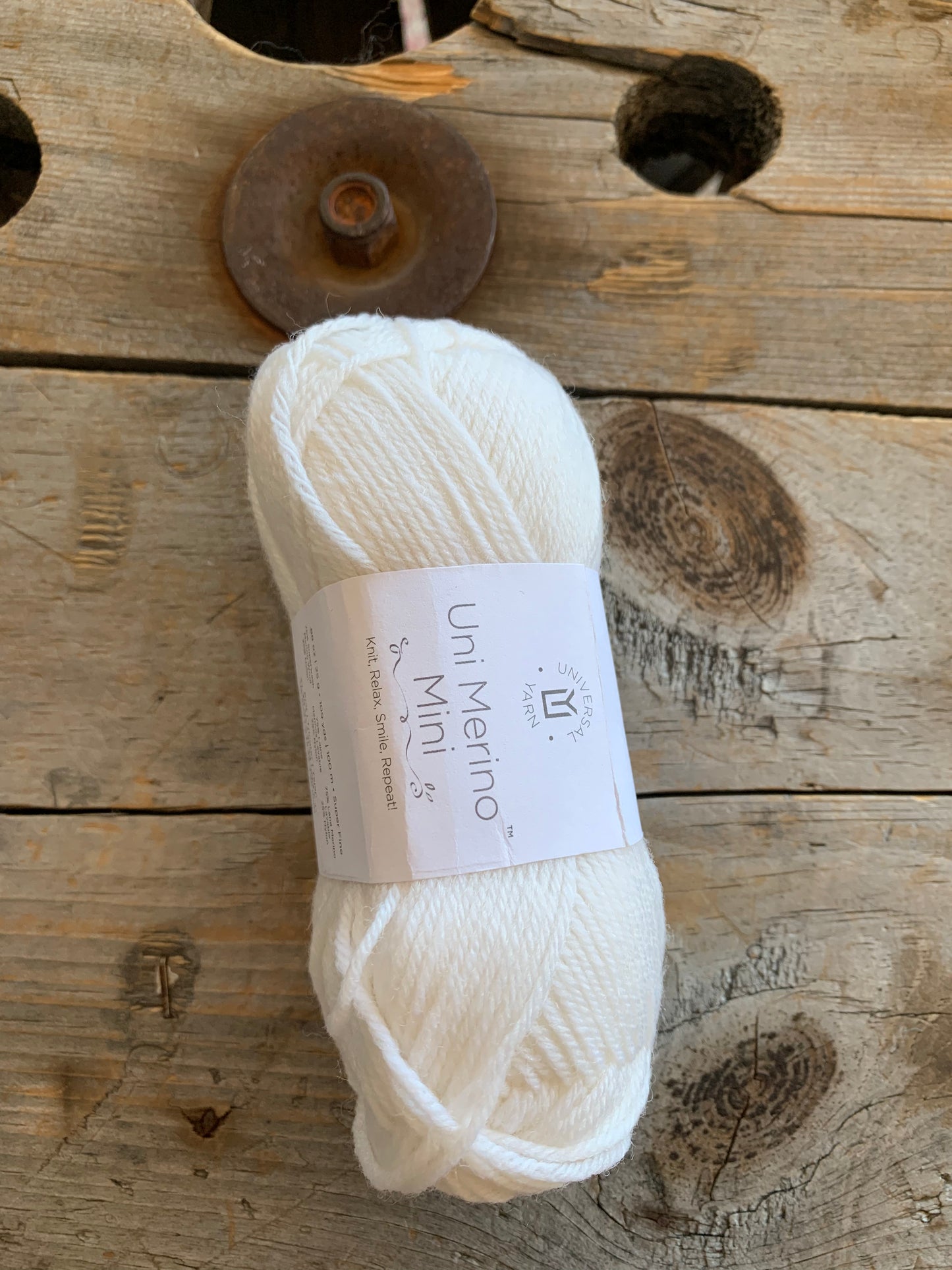 LIQUIDATION - Uni merino mini - Universal Yarn