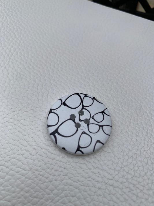 LIQUIDATION - boutons de bois avec motifs de lunettes - 2.8 cm