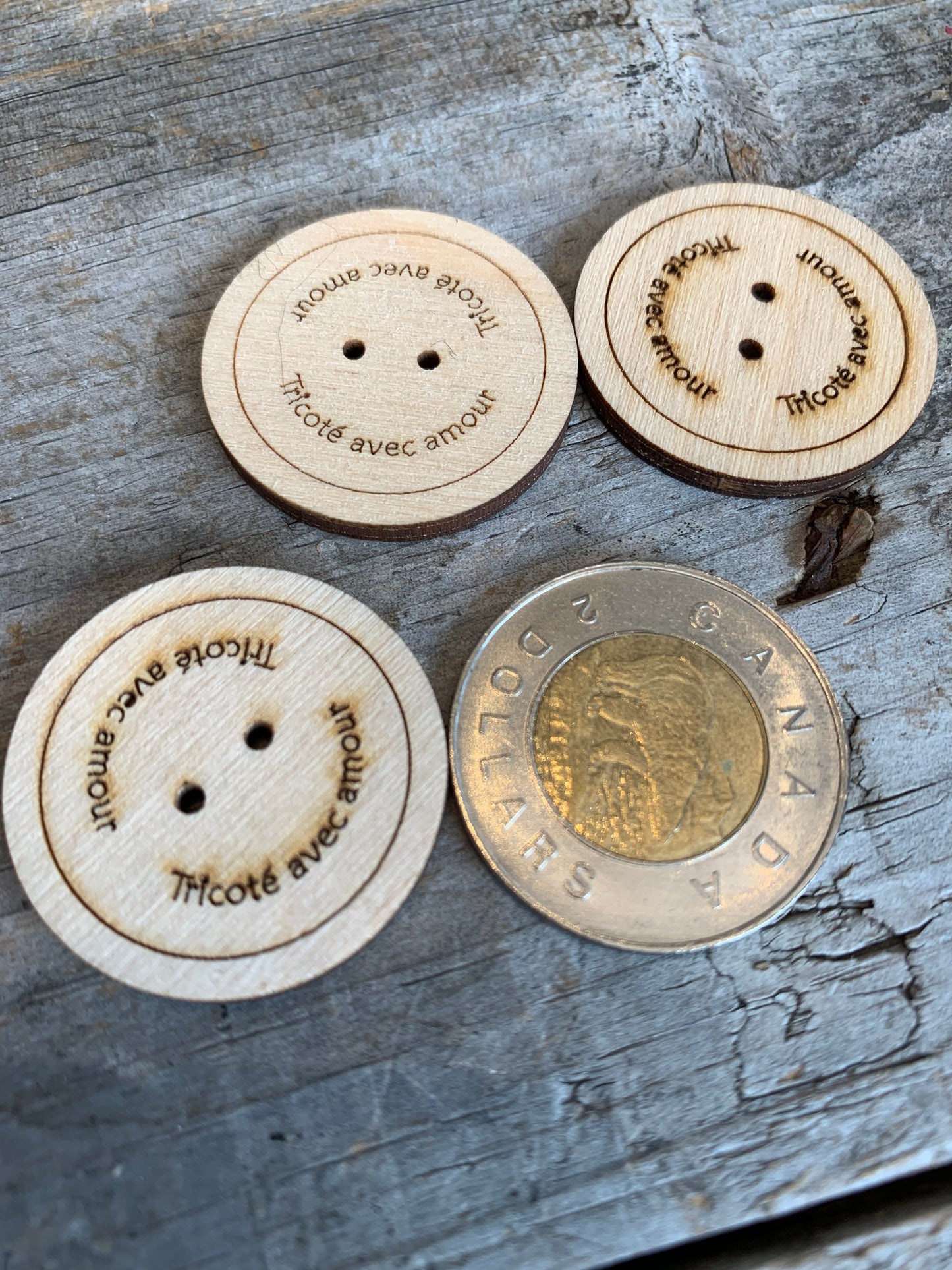 Bouton de bois « Tricoté avec amour » 3cm