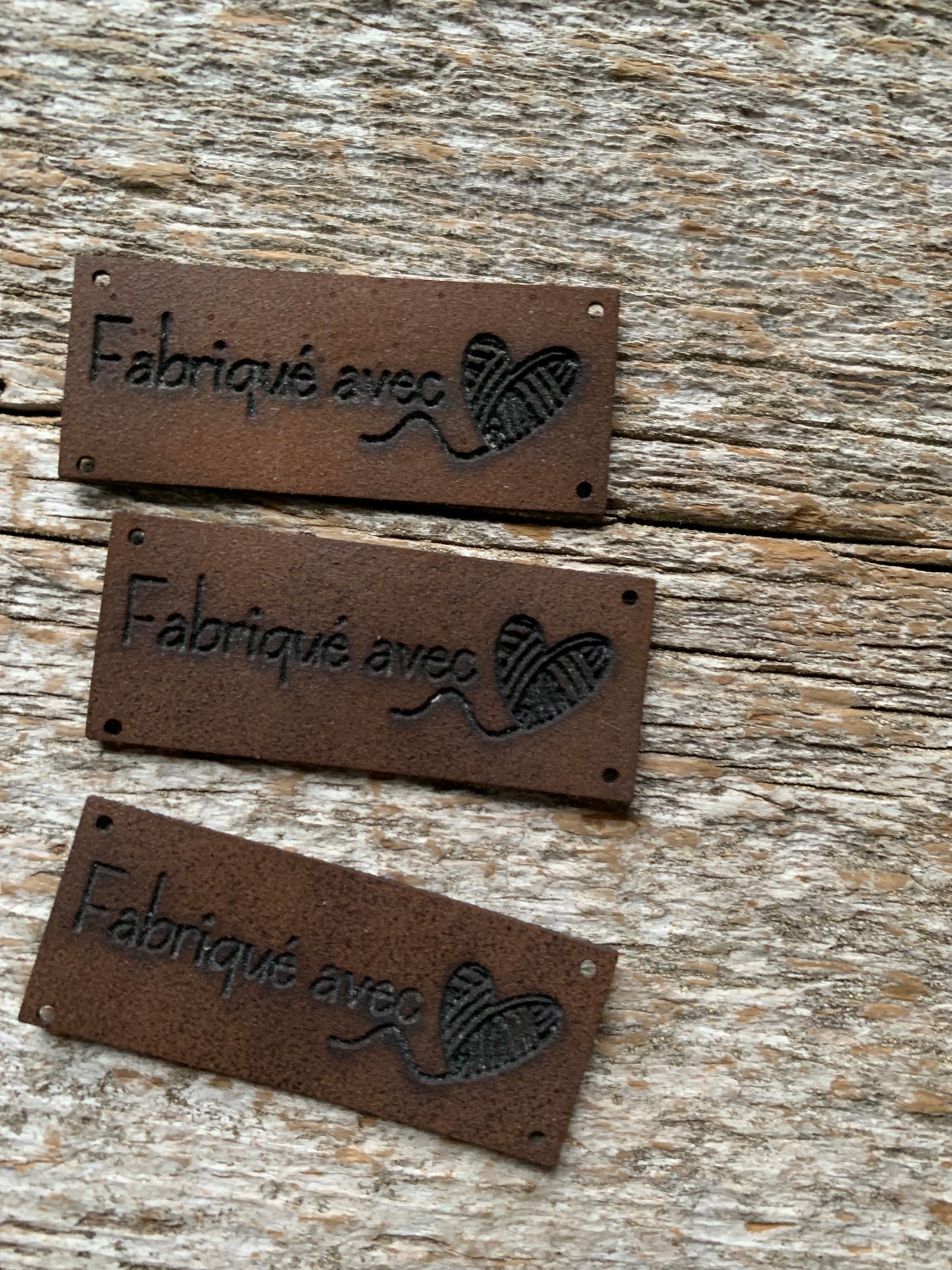 Étiquettes à projet de cuir - Fabriqué avec (Coeur balle de laine)