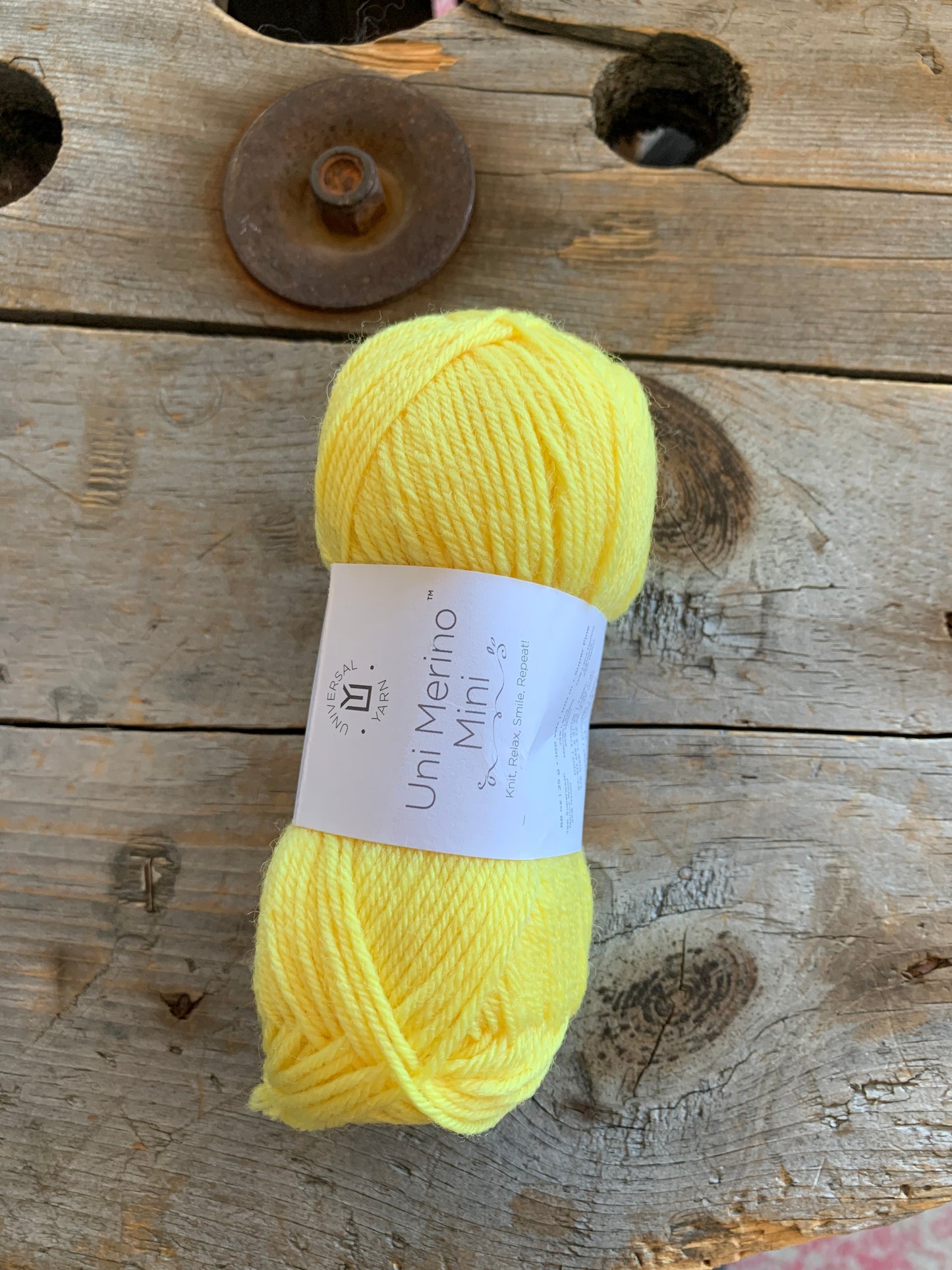 LIQUIDATION - Uni merino mini - Universal Yarn
