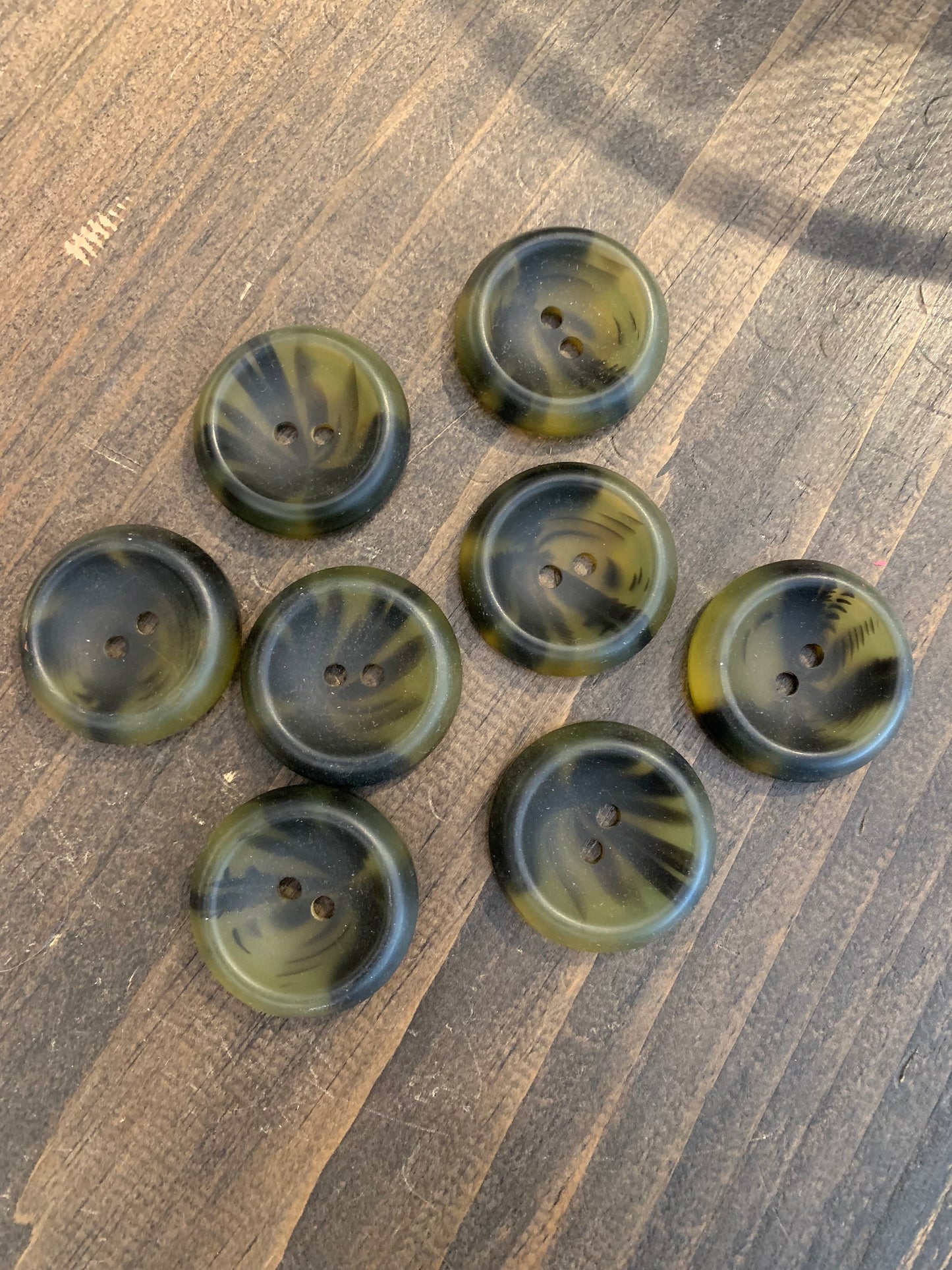 LIQUIDATION- Gros Bouton vert olive et vert pâle 4 cm / Olive and pale green button 1,6''