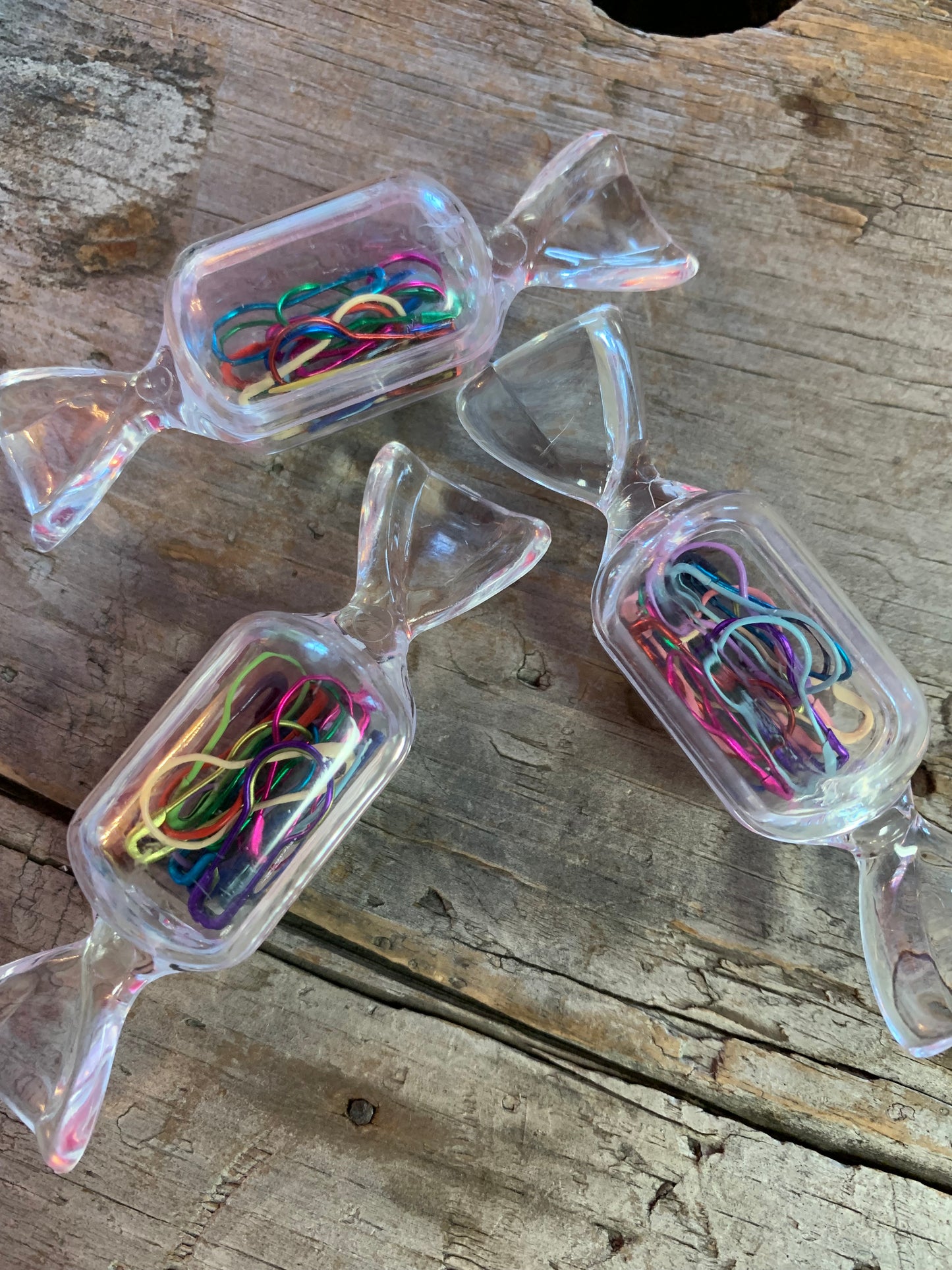 Marqueurs de mailles épingles colorées dans un bonbon - Paquet de 15