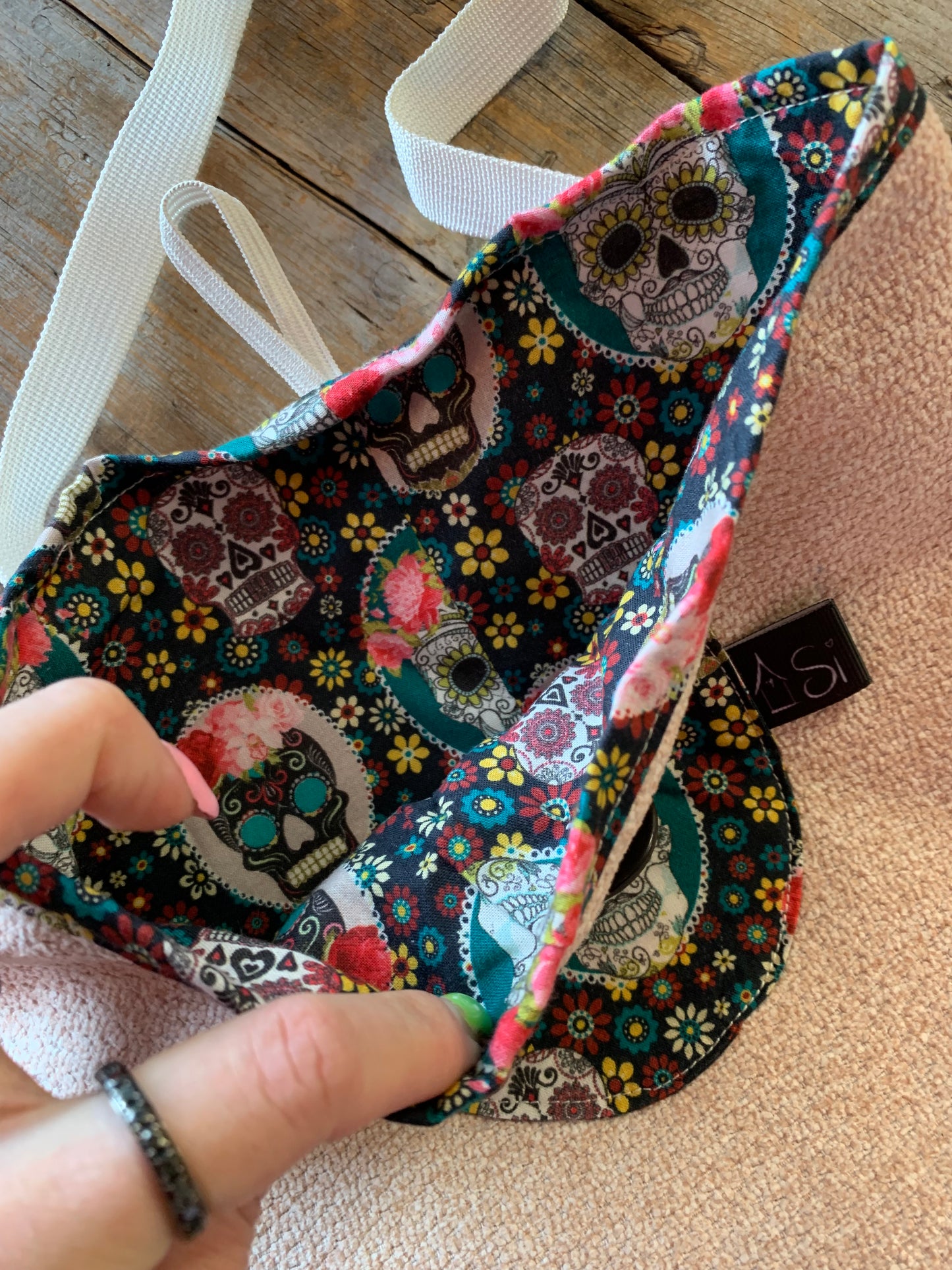 Sac à projet par Simone Gagné - Crânes & fleurs