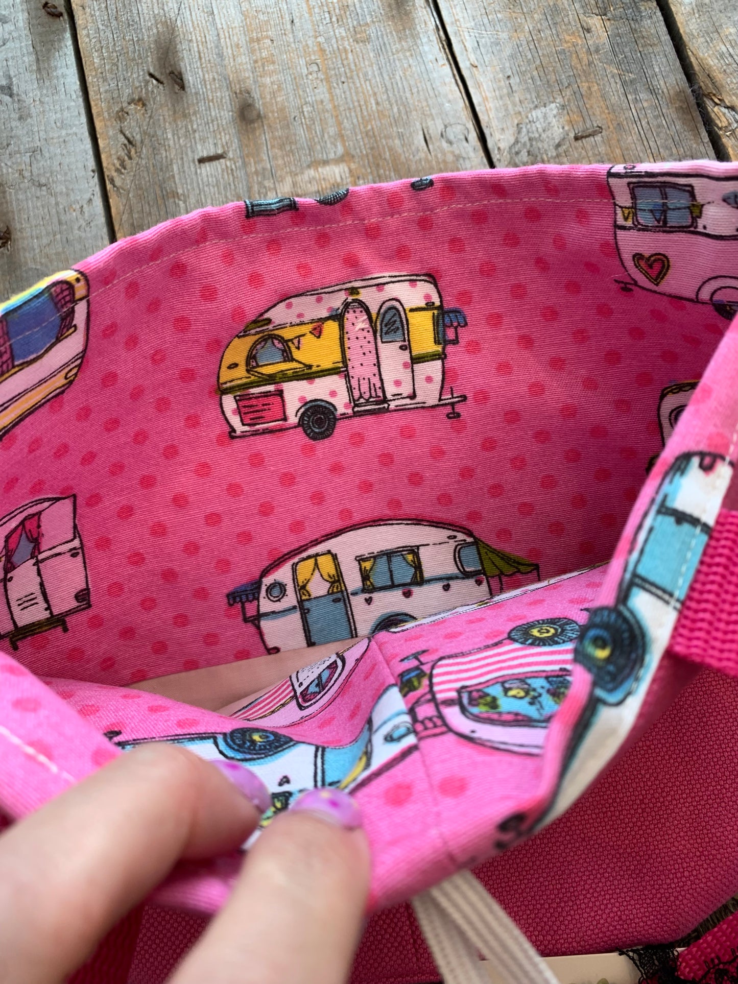 Sac à projet par Simone Gagné - Roulotte rose