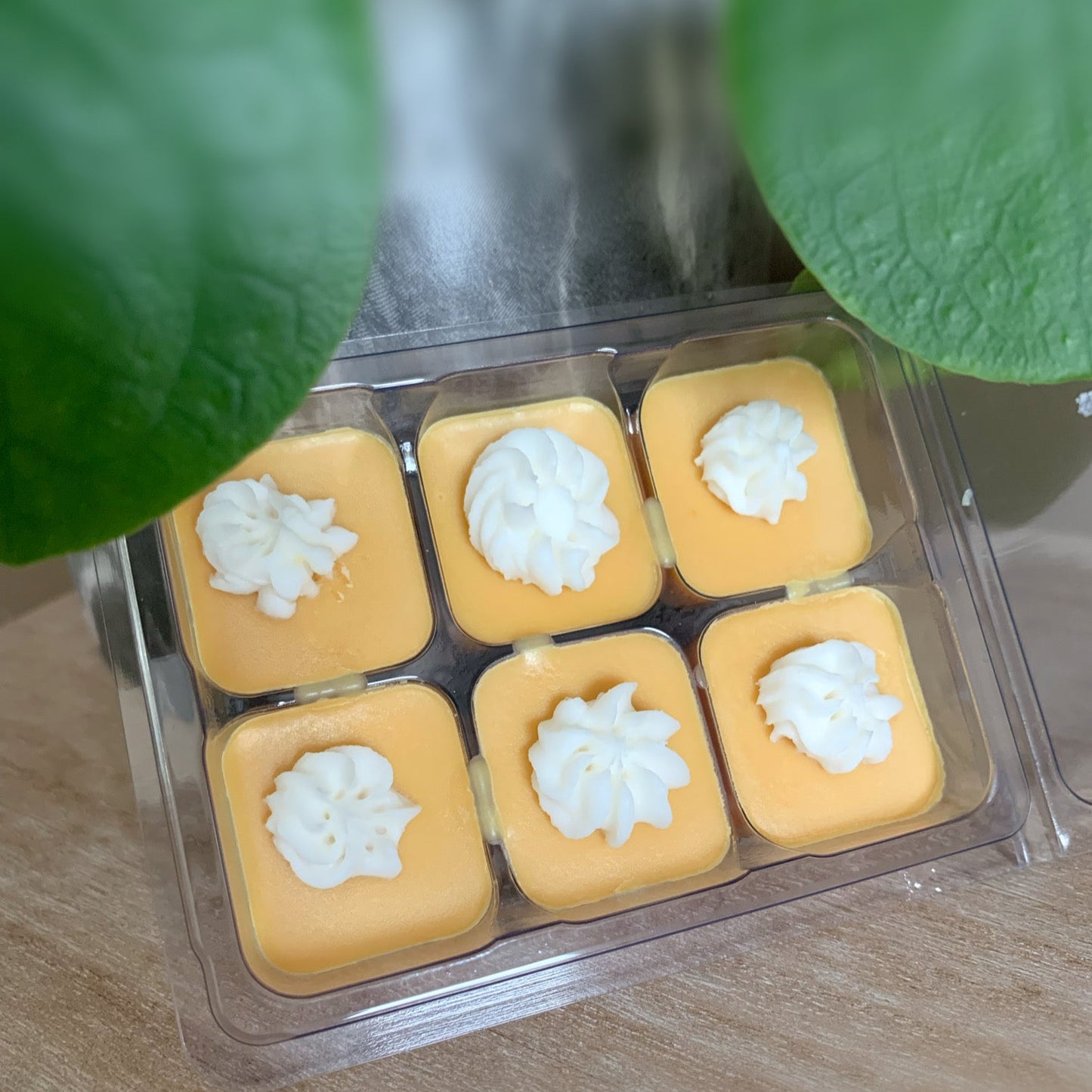 Crème au beurre - Bougies de soya & cires à brûleur - Formats variés