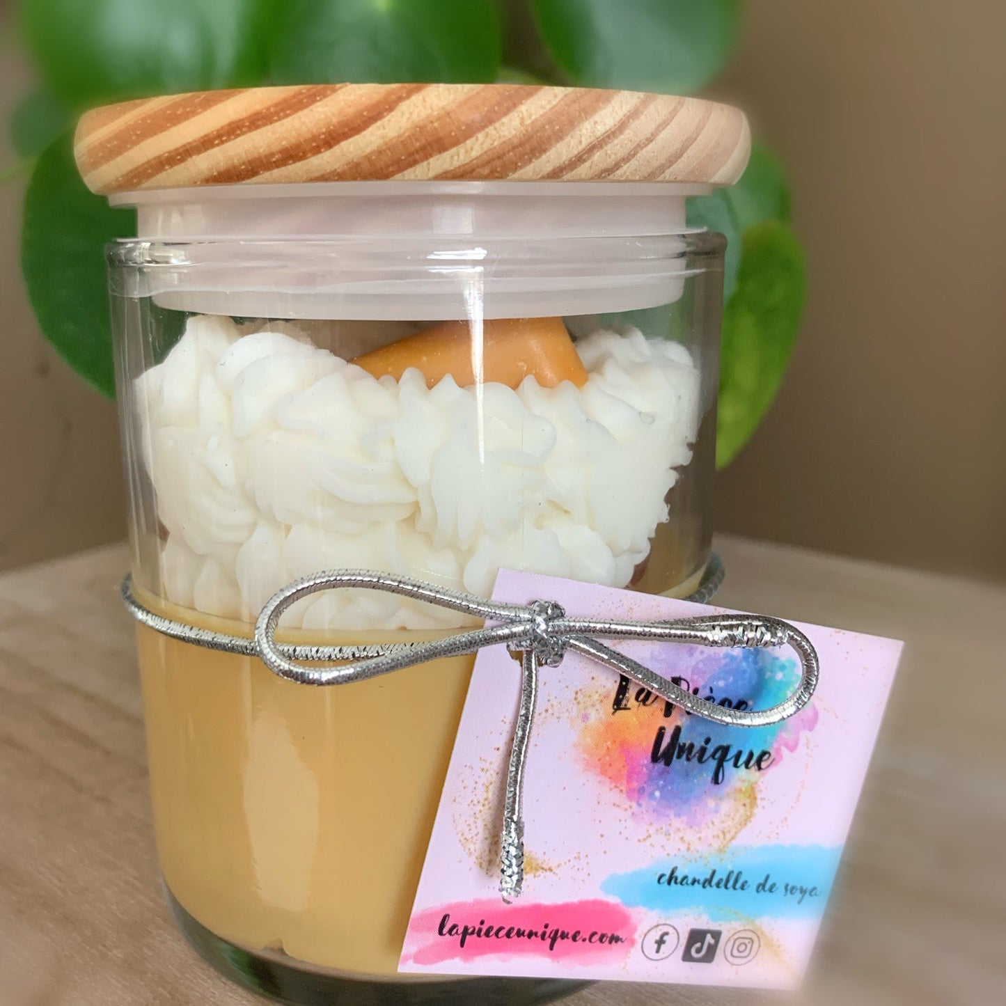 Crème au beurre - Bougies de soya & cires à brûleur - Formats variés