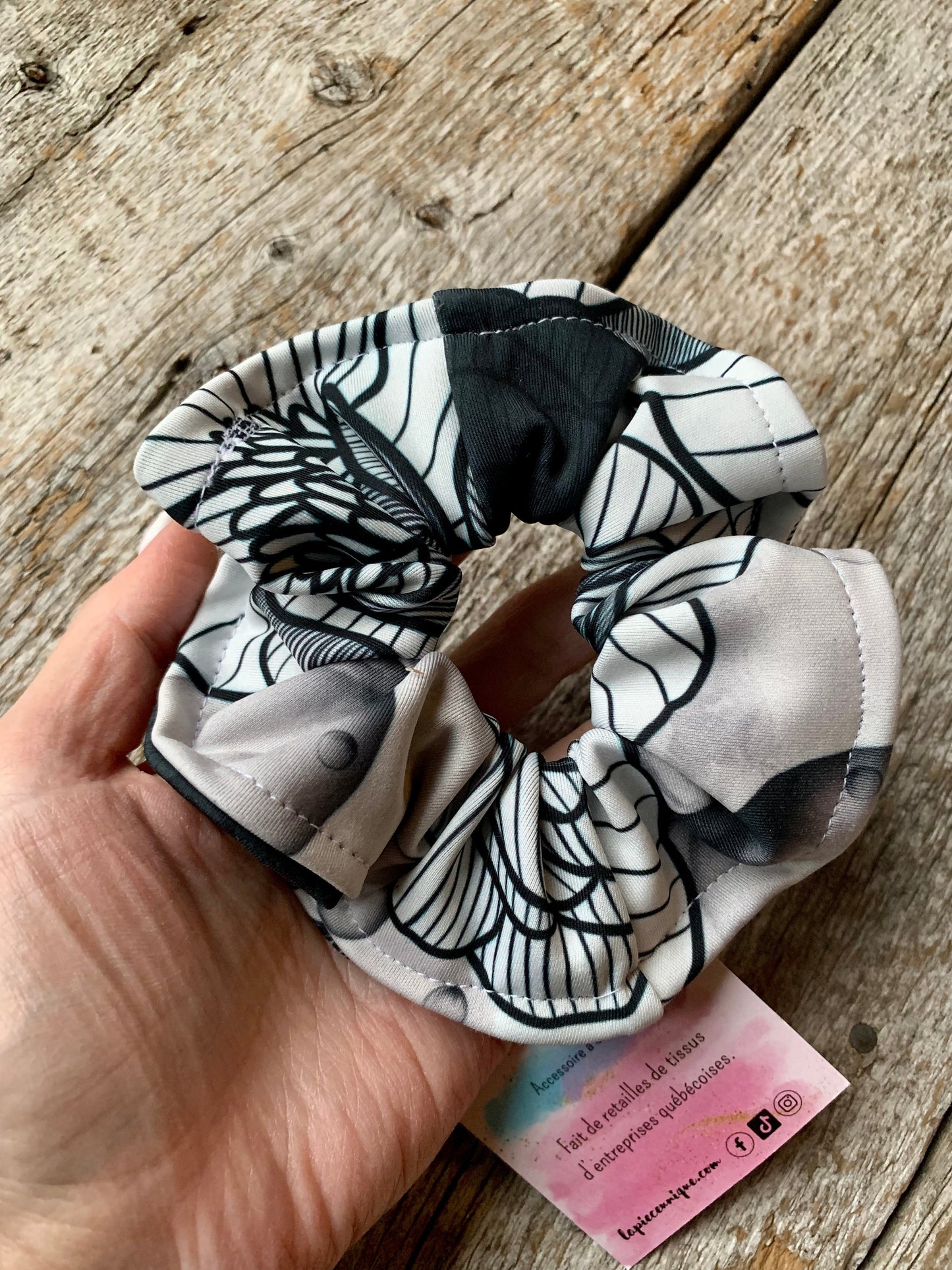 Chouchou - Fleurs -rayures Noir et blanc - Par La Pièce Unique - Élya