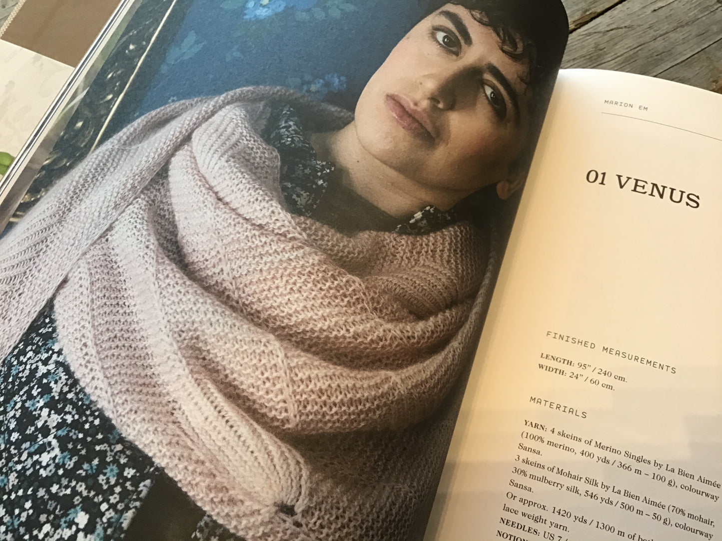 Livre (en anglais) 52 Weeks of Shawls
