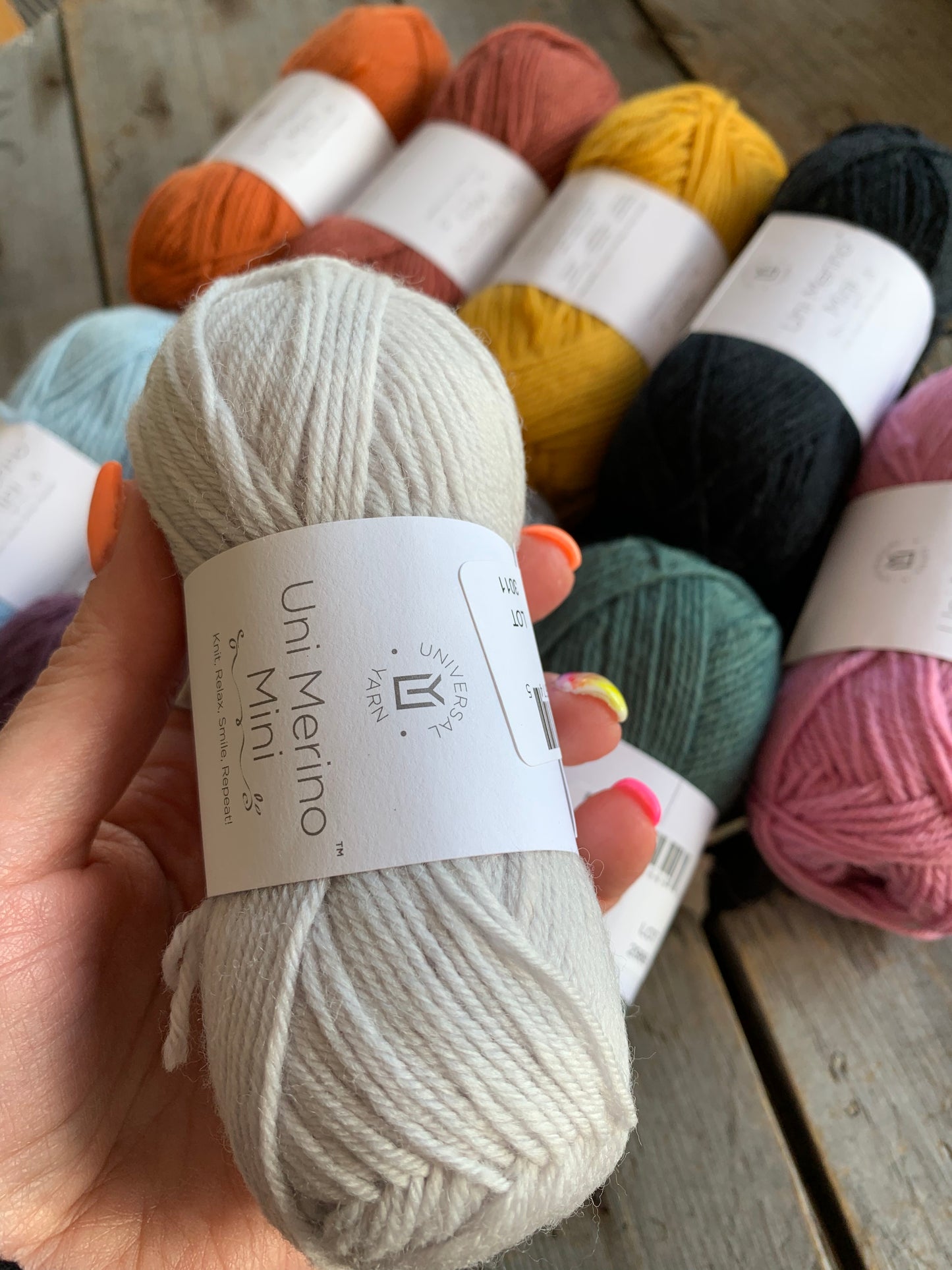 Uni merino mini - Universal Yarn
