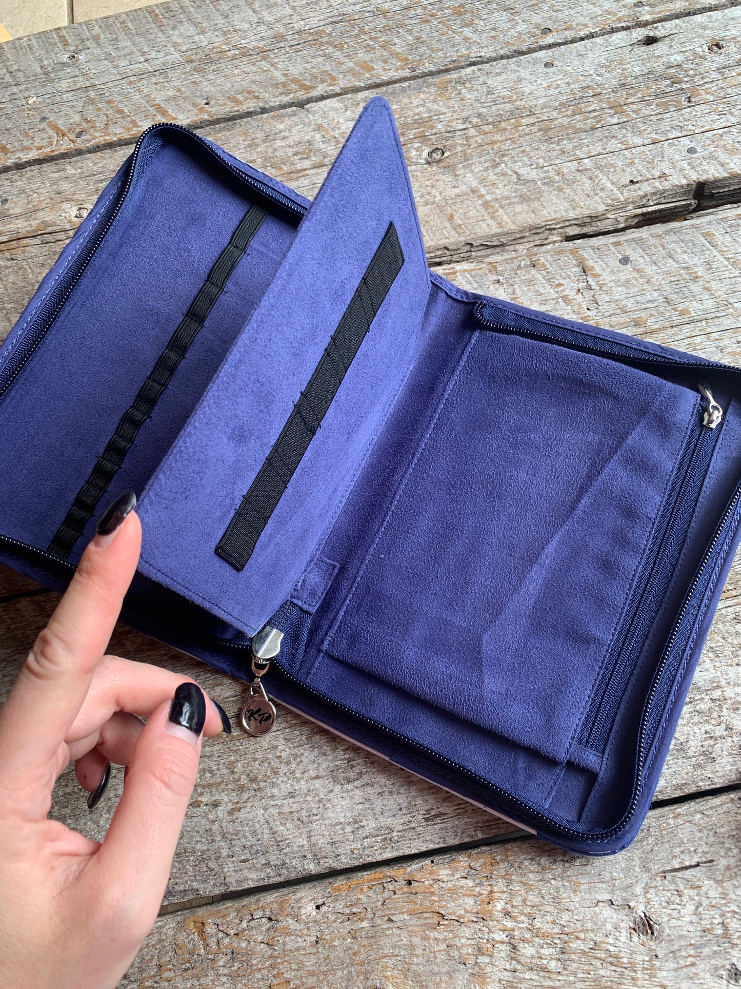 Étui pour aiguilles circulaires interchangeables / Interchangeable Needle Case