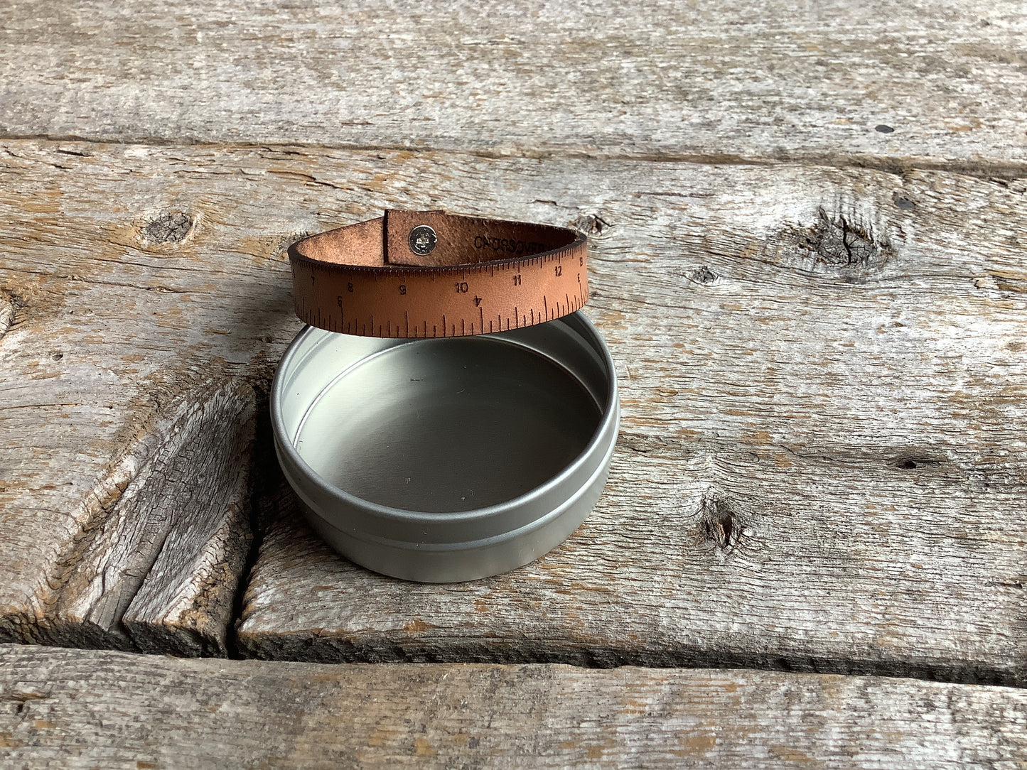LIQUIDATION - Bracelet règle en cuir / Leather Wrist Ruler