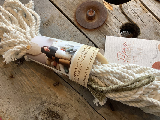 LIQUIDATION - Ensemble de macramé à réaliser soi-même par Flora