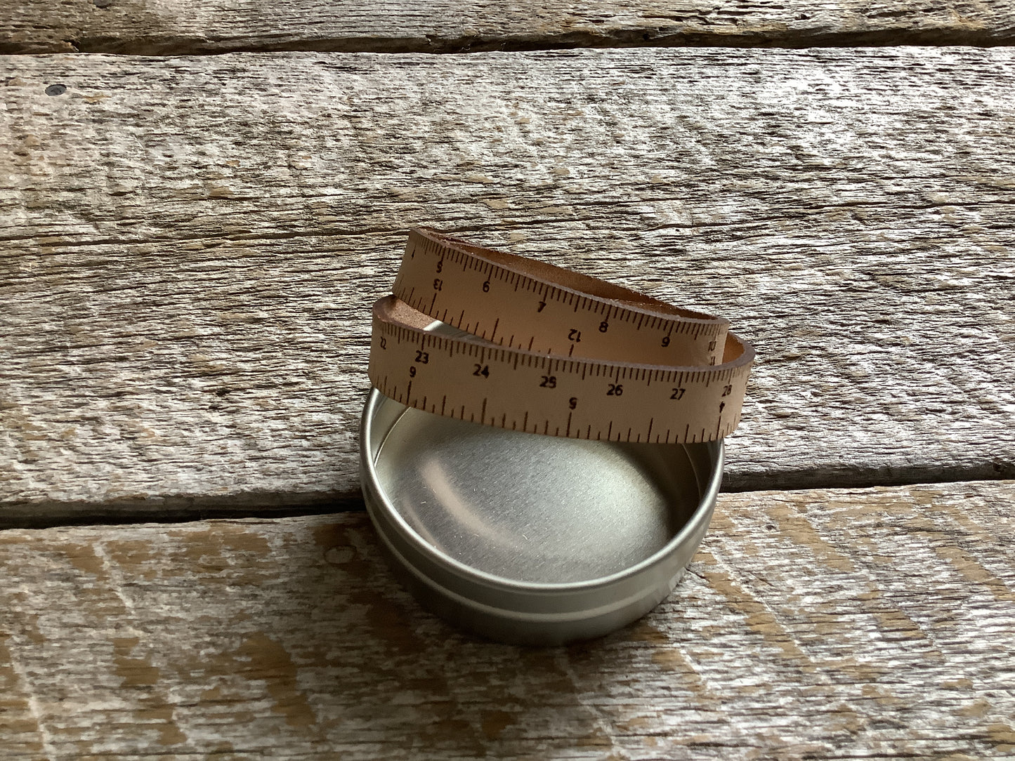 LIQUIDATION - Bracelet règle en cuir / Leather Wrist Ruler