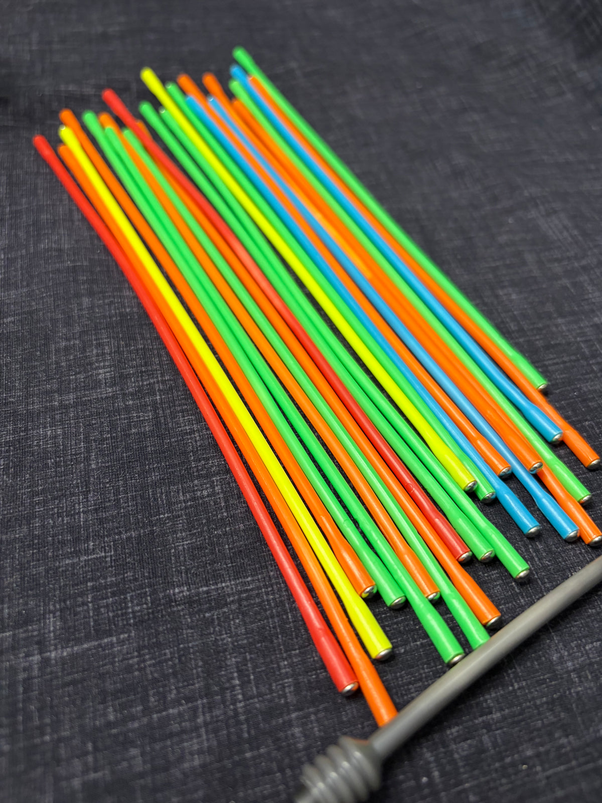 Mikado Magnetico Jumbo 1988 – Jeu vintage de bâtonnets magnétiques – Presque complet - 1 bâtonnet manquant