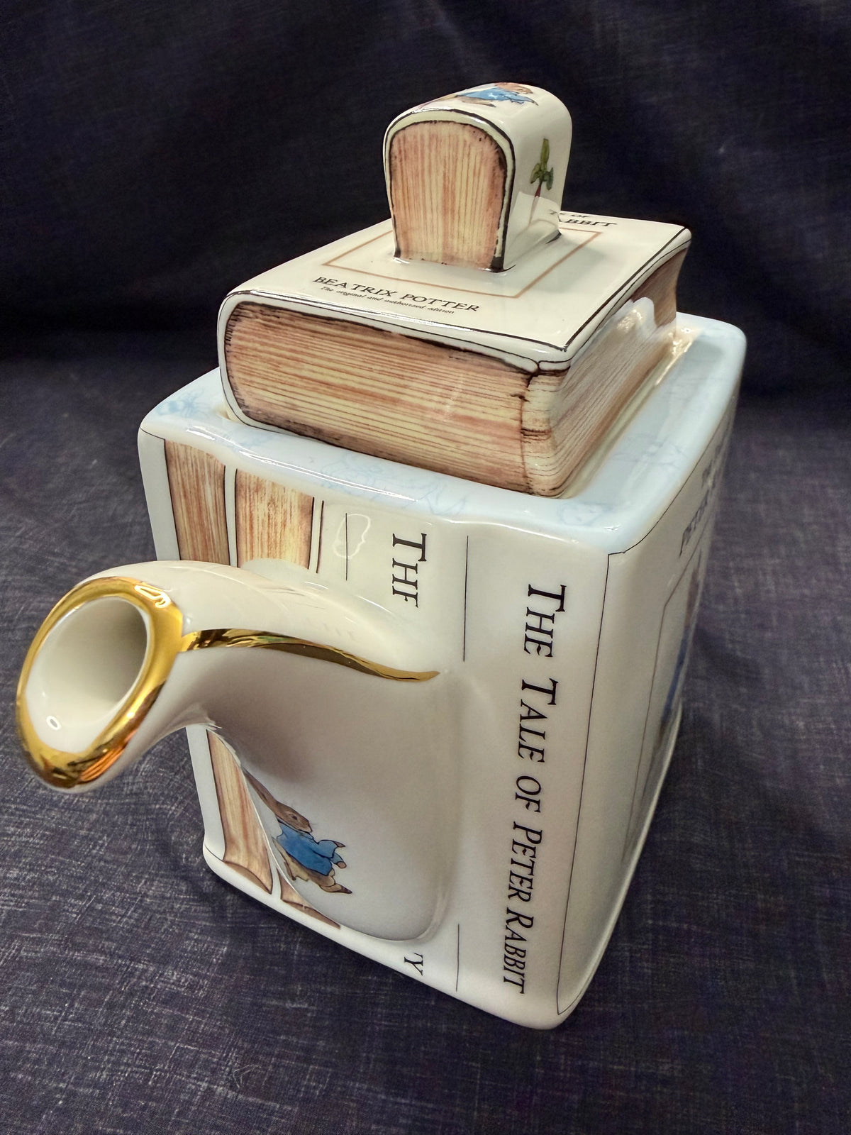 Théière vintage Peter Rabbit Beatrix Potter – James Sadler 2004 – Théière livre – The Tale of Peter Rabbit – avec dorure