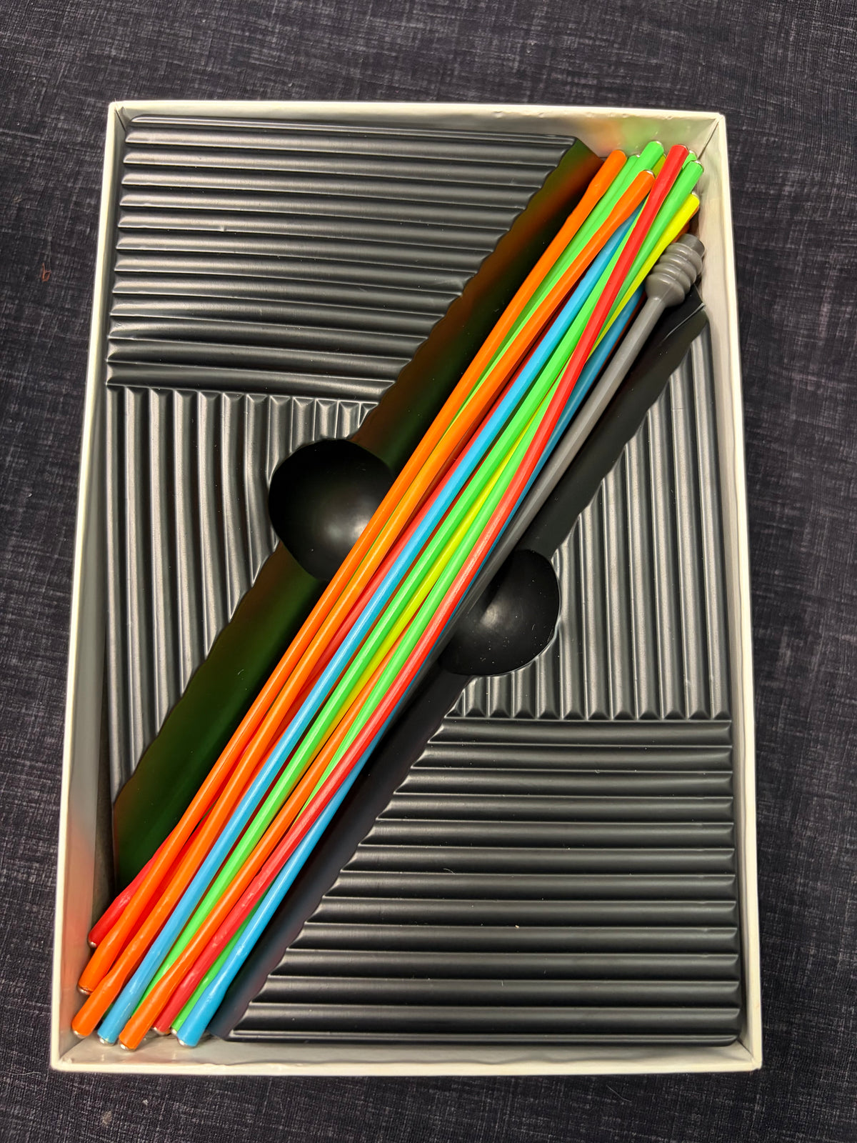 Mikado Magnetico Jumbo 1988 – Jeu vintage de bâtonnets magnétiques – Presque complet - 1 bâtonnet manquant