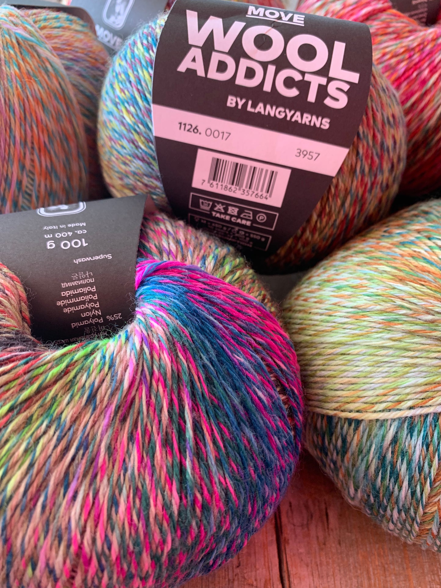 Lang - Wool Addict - MOVE