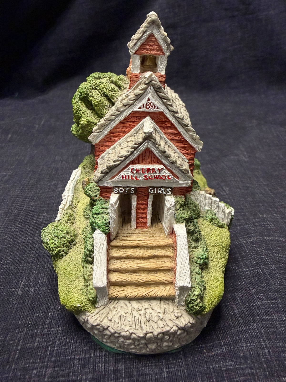 Cherry Hill School - Maison miniature par Maurice Wideman - 1988