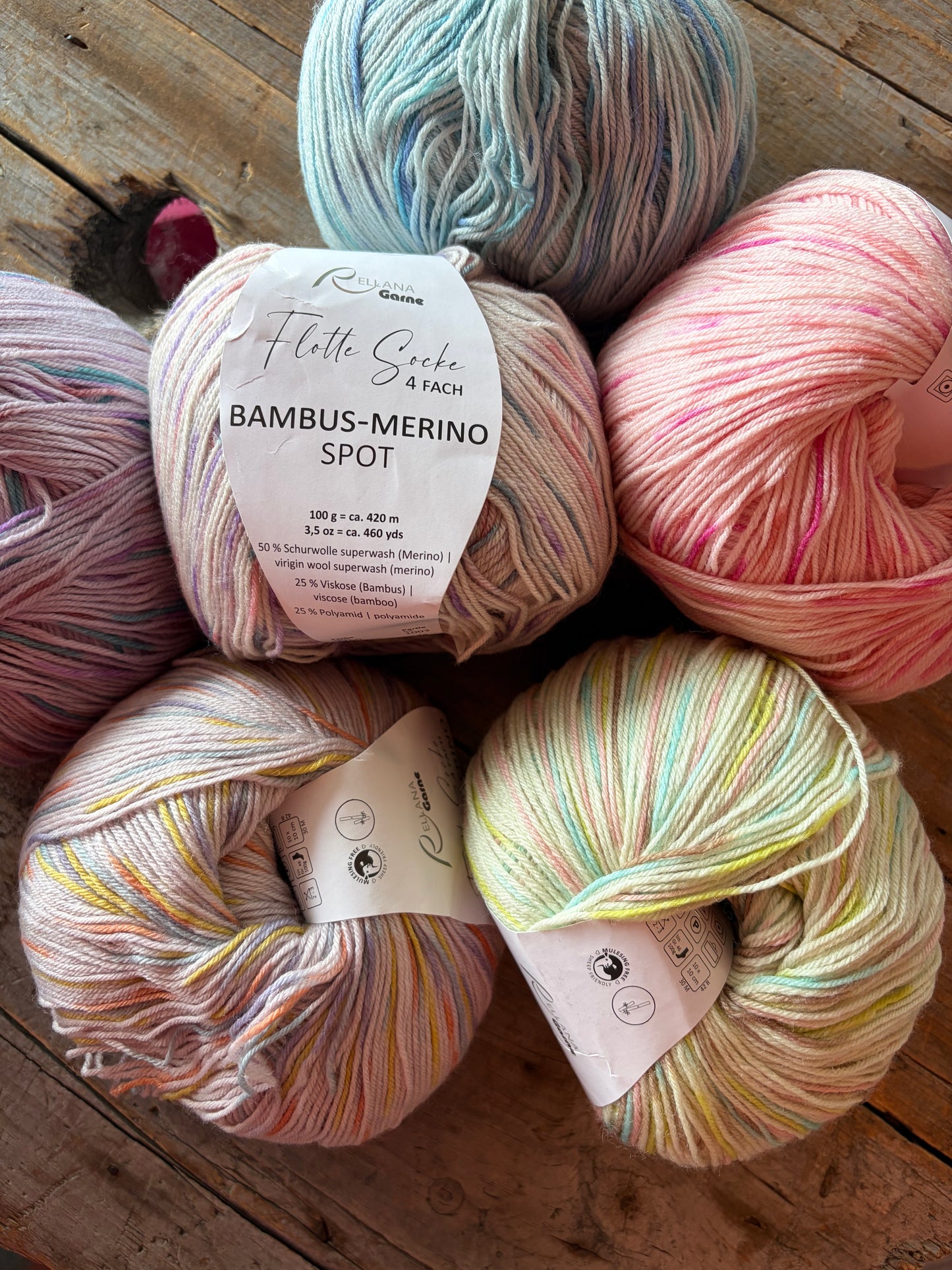 Rellana - Flotte Socke Bambus Merino Spot