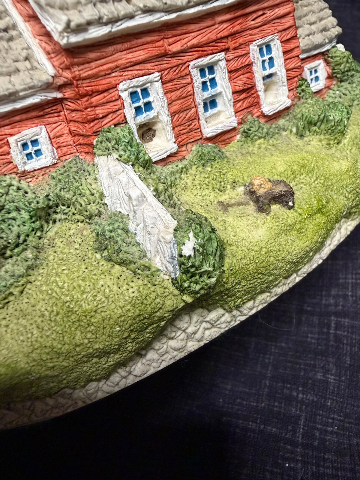 Cherry Hill School - Maison miniature par Maurice Wideman - 1988