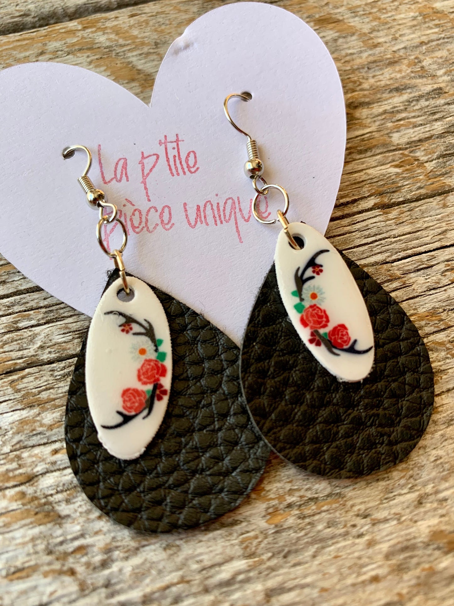 Boucles d’oreilles Cuirette & image par La Pièce Unique