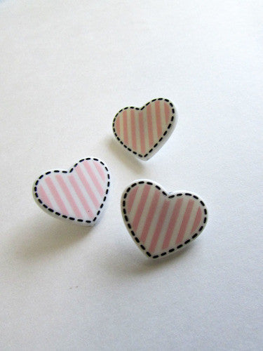 Bouton coeur rose 2cm / Pink heart button 0,8''