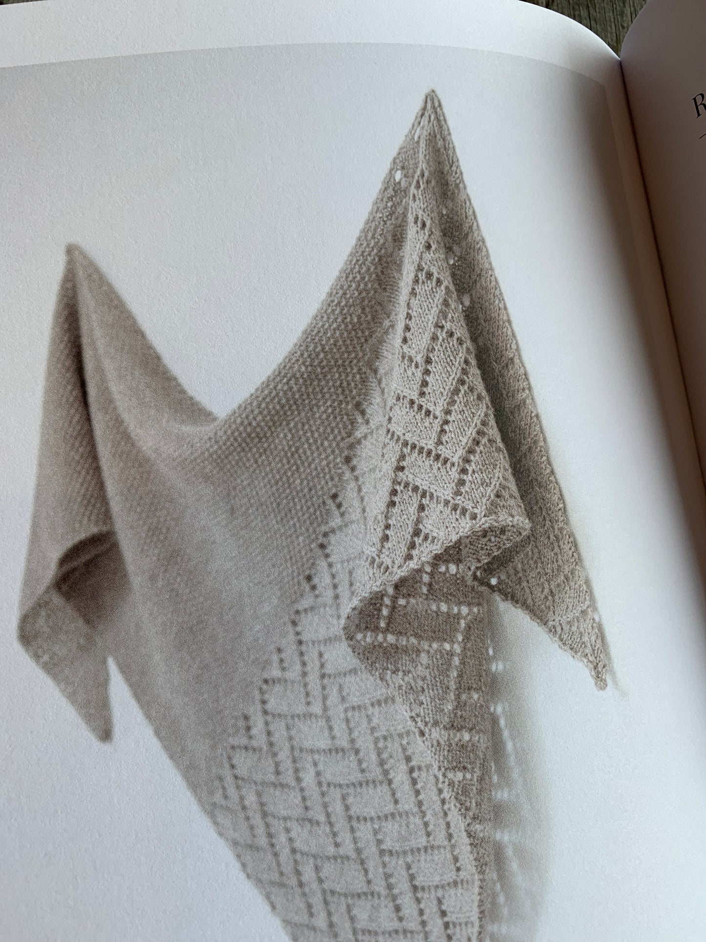 Châles étoles ajourés au tricot by woolenberry